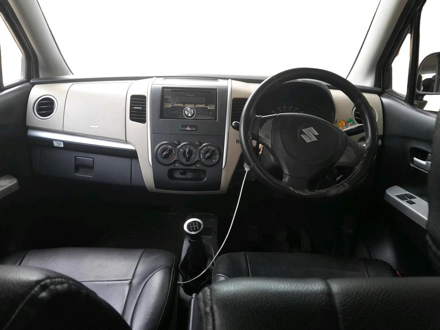 2017 Maruti Wagon R 1.0 LXI CNG, CNG, Manual, 1,28,228 km, interior