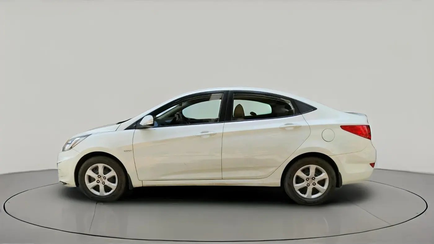 2011 Hyundai Verna FLUIDIC 1.6 VTVT EX, Petrol, Manual, 32,565 km, exterior