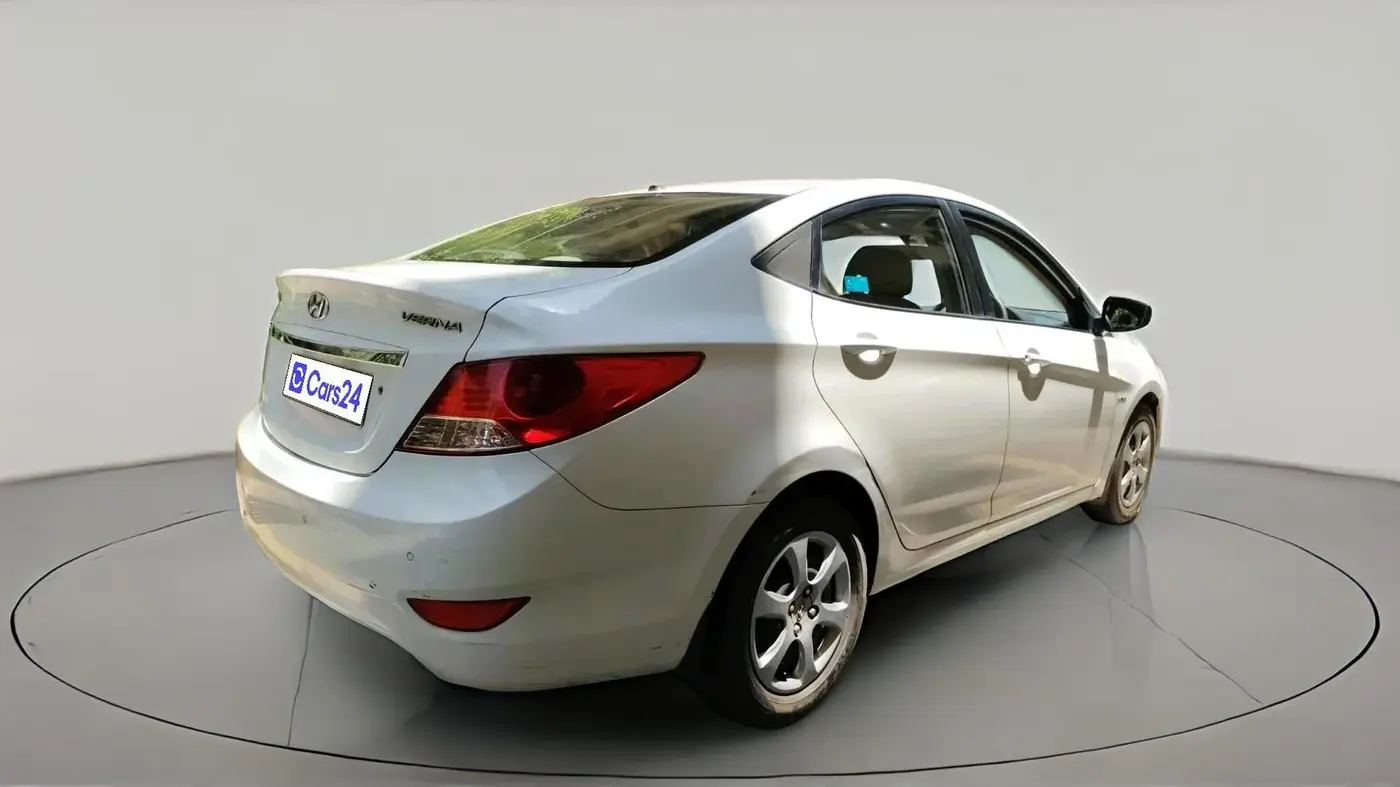 2011 Hyundai Verna FLUIDIC 1.6 VTVT EX, Petrol, Manual, 32,565 km, exterior