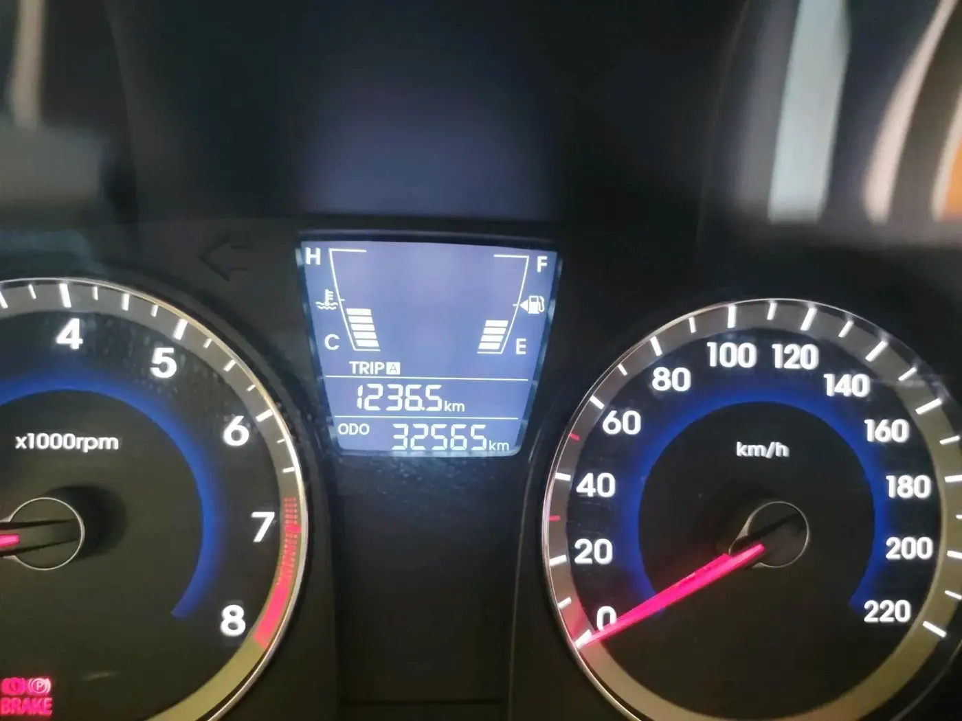 2011 Hyundai Verna FLUIDIC 1.6 VTVT EX, Petrol, Manual, 32,565 km, interior