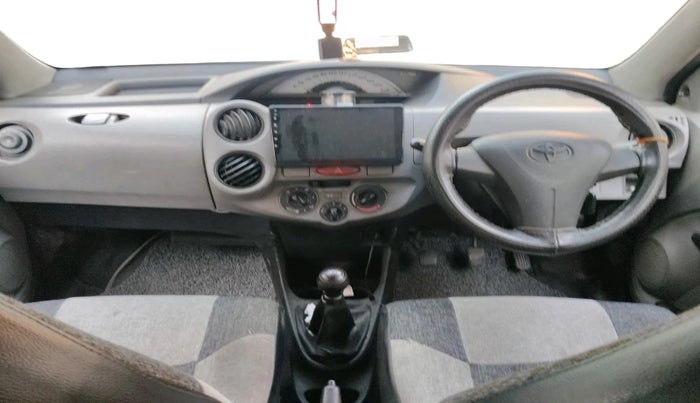 2011 Toyota Etios G, Petrol, Manual, 1,37,725 km, interior