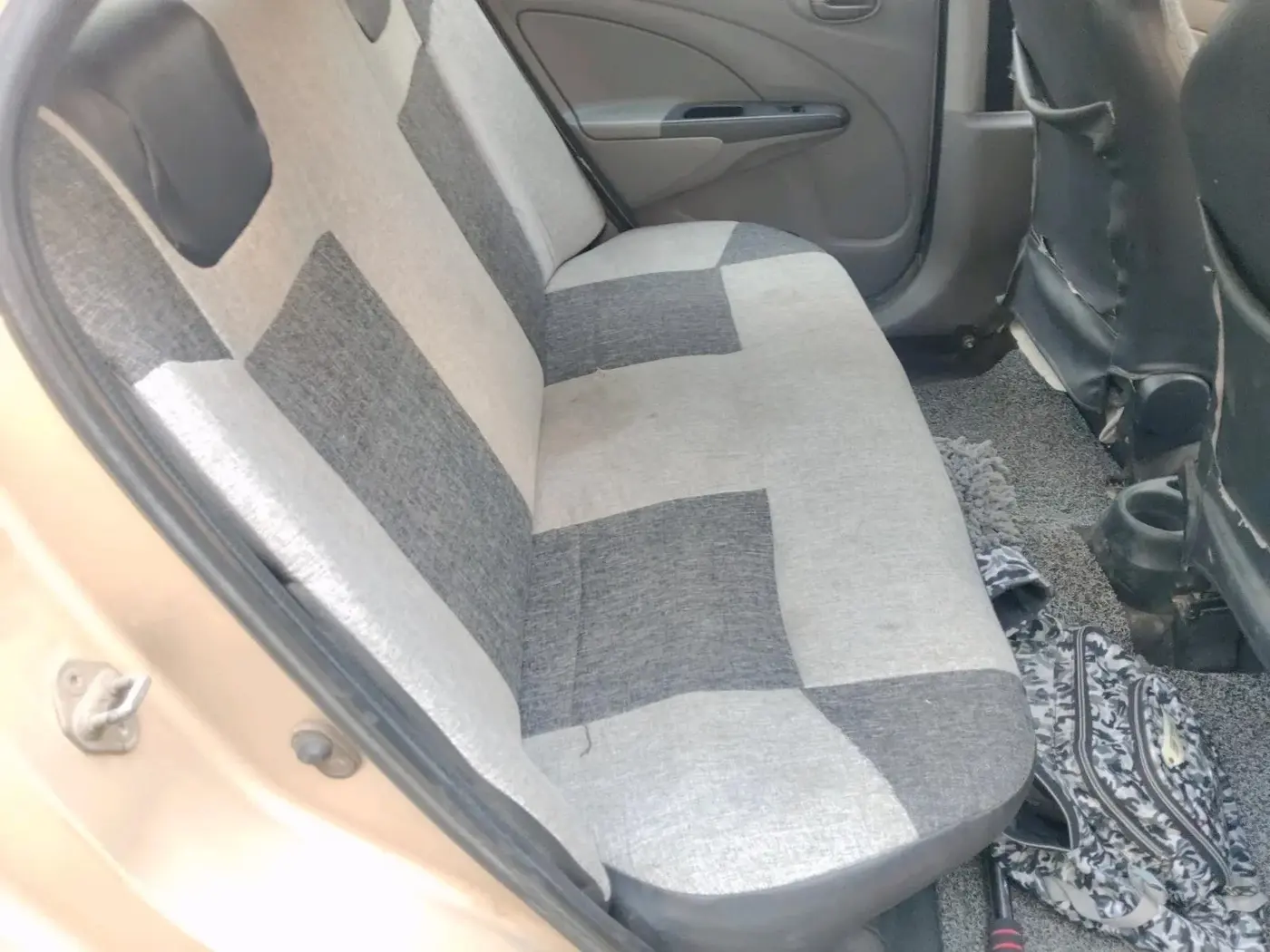 2011 Toyota Etios G, Petrol, Manual, 1,37,725 km, interior
