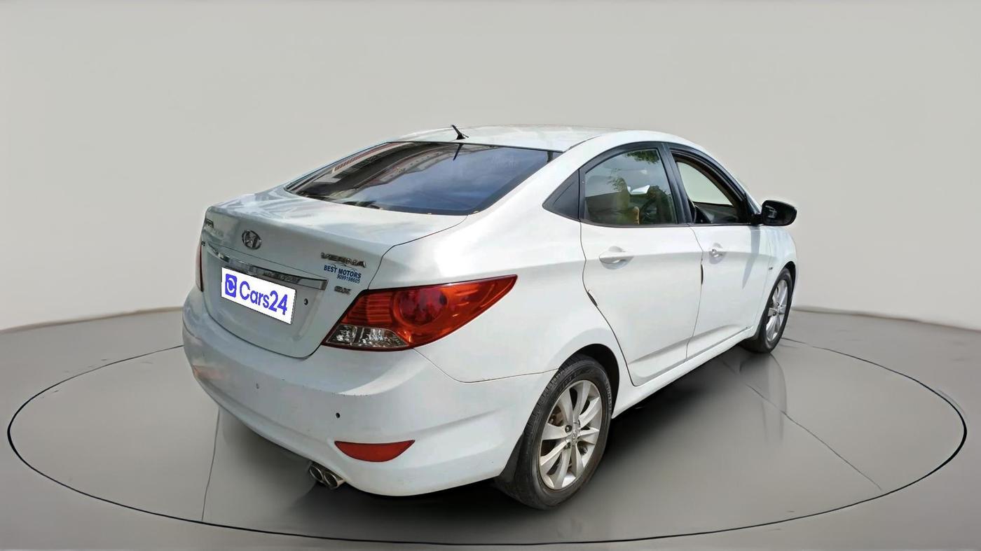 2011 Hyundai Verna FLUIDIC 1.6 VTVT SX, Petrol, Manual, 64,166 km, exterior