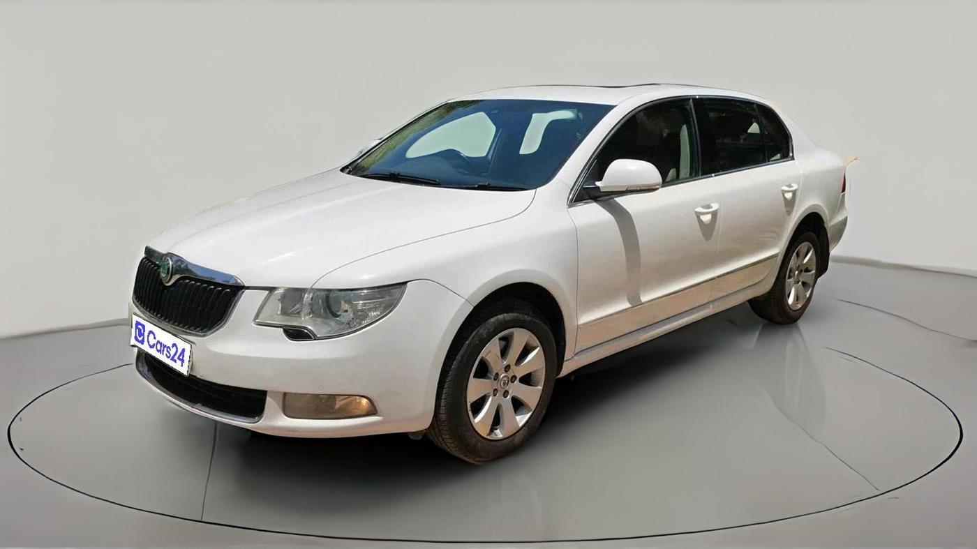 2013 Skoda Superb ELEGANCE 2.0 TDI CR AT, Diesel, Automatic, 89,500 km, exterior