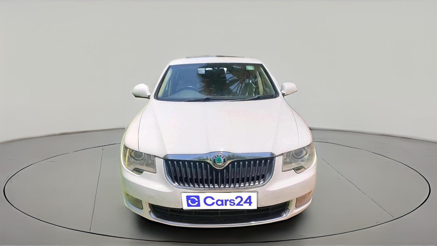 2013 Skoda Superb ELEGANCE 2.0 TDI CR AT, Diesel, Automatic, 89,500 km, exterior