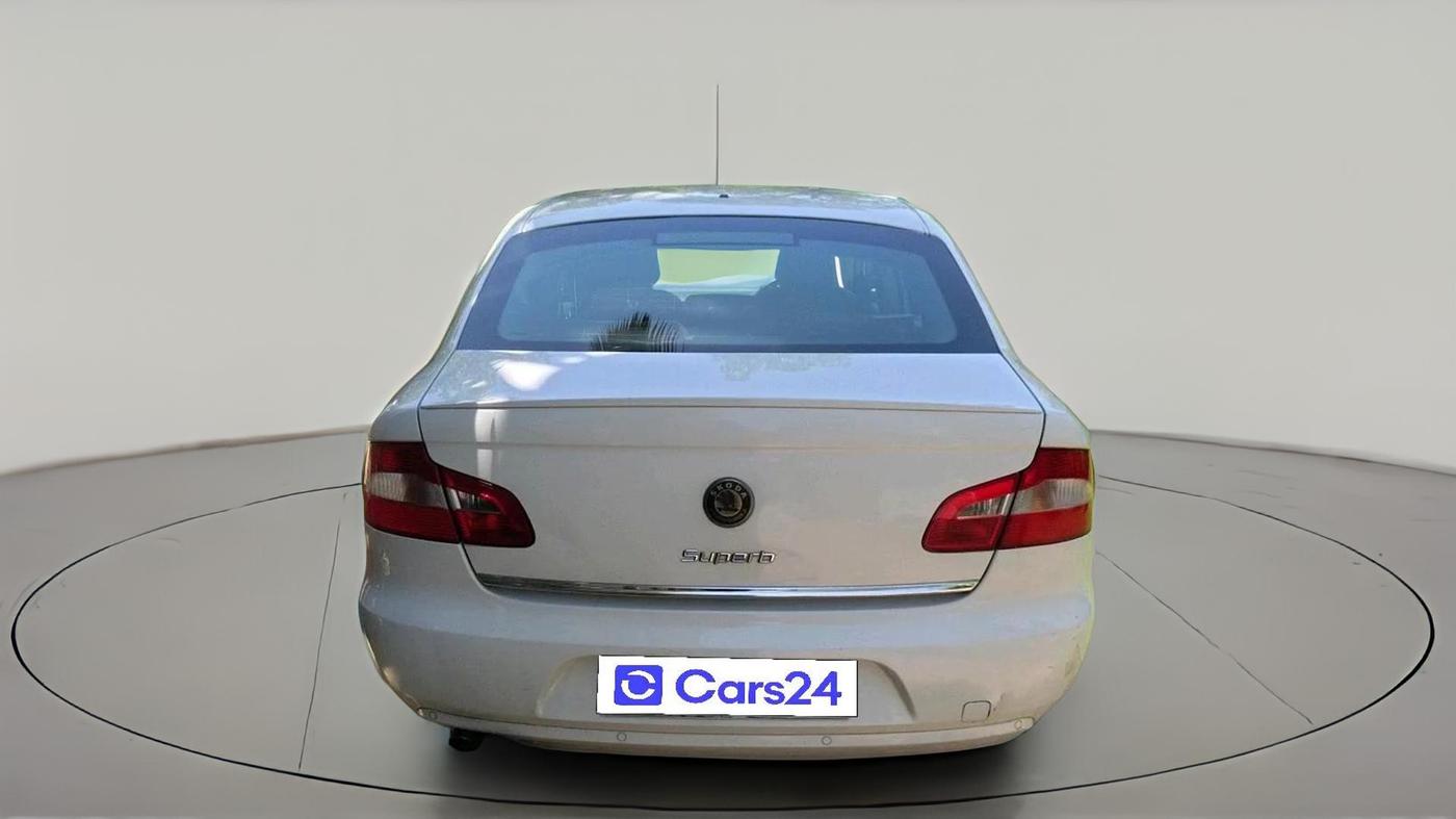 2013 Skoda Superb ELEGANCE 2.0 TDI CR AT, Diesel, Automatic, 89,500 km, exterior