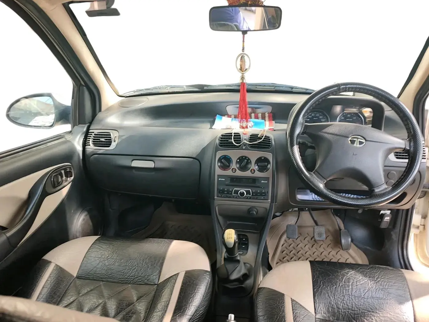 2014 Tata Indigo ECS LX CR4, Diesel, Manual, 1,33,675 km, interior