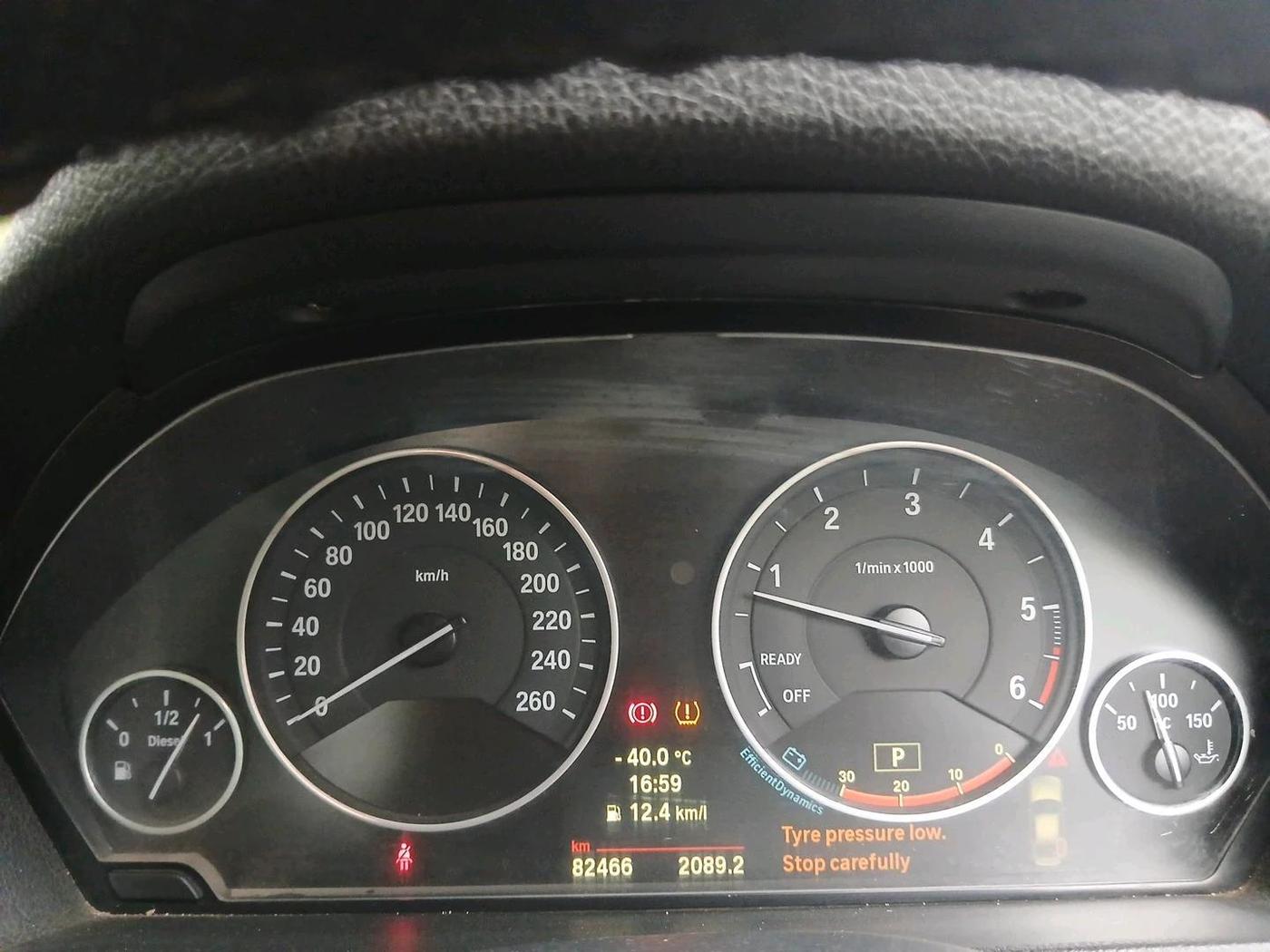 2013 BMW 3 Series 320D LUXURYLINE, Diesel, Automatic, 82,466 km, interior