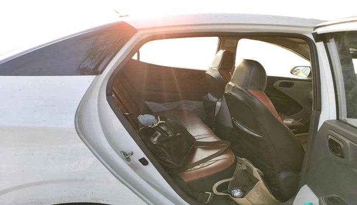 2020 Hyundai AURA S 1.2 CNG, CNG, Manual, 2,05,834 km, interior