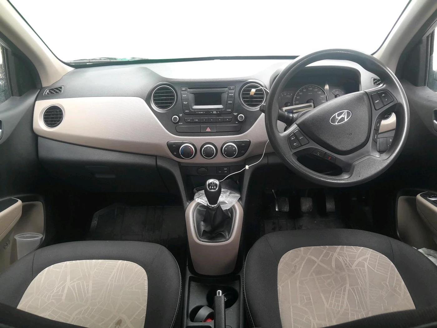 2015 Hyundai Grand i10 SPORTZ 1.2 KAPPA VTVT, Petrol, Manual, 56,551 km, interior