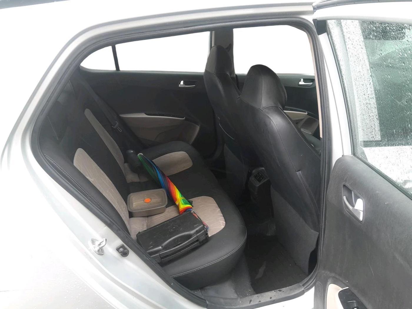 2015 Hyundai Grand i10 SPORTZ 1.2 KAPPA VTVT, Petrol, Manual, 56,551 km, interior