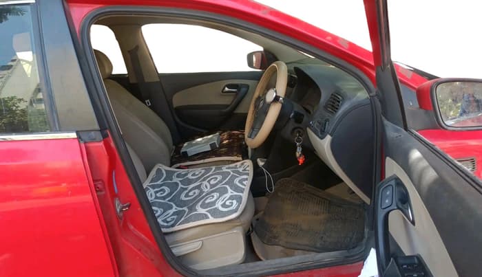 2011 Volkswagen Polo COMFORTLINE 1.2L PETROL, CNG, Manual, 57,379 km, interior