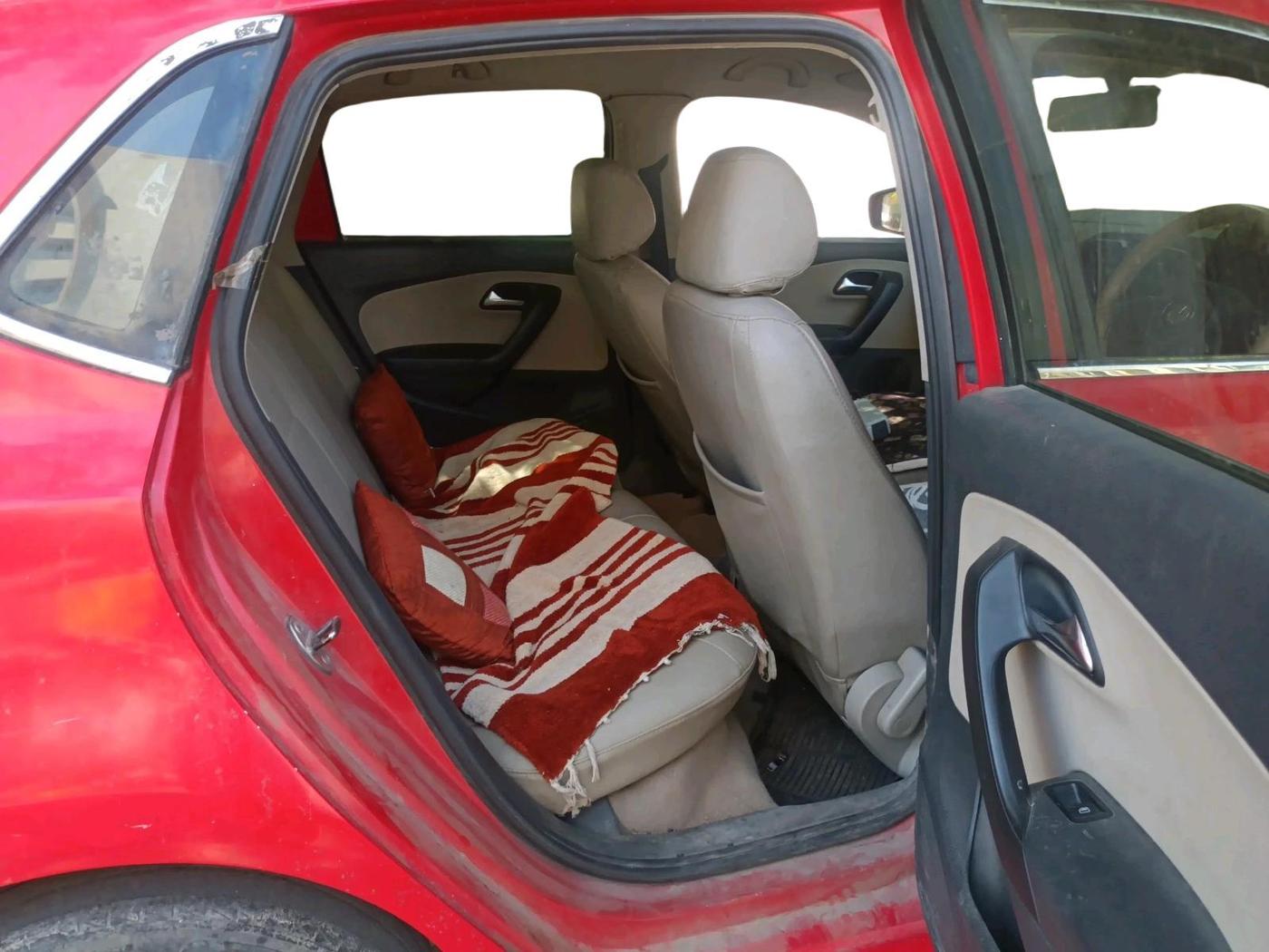 2011 Volkswagen Polo COMFORTLINE 1.2L PETROL, CNG, Manual, 57,379 km, interior