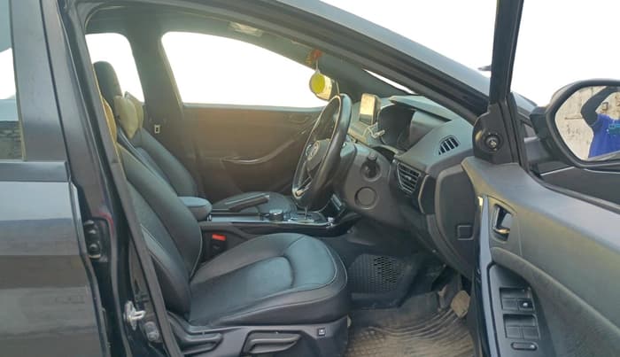 2022 Tata NEXON XZA PLUS (PREMIUM) PETROL DARK EDITION, Petrol, Automatic, 45,517 km, interior
