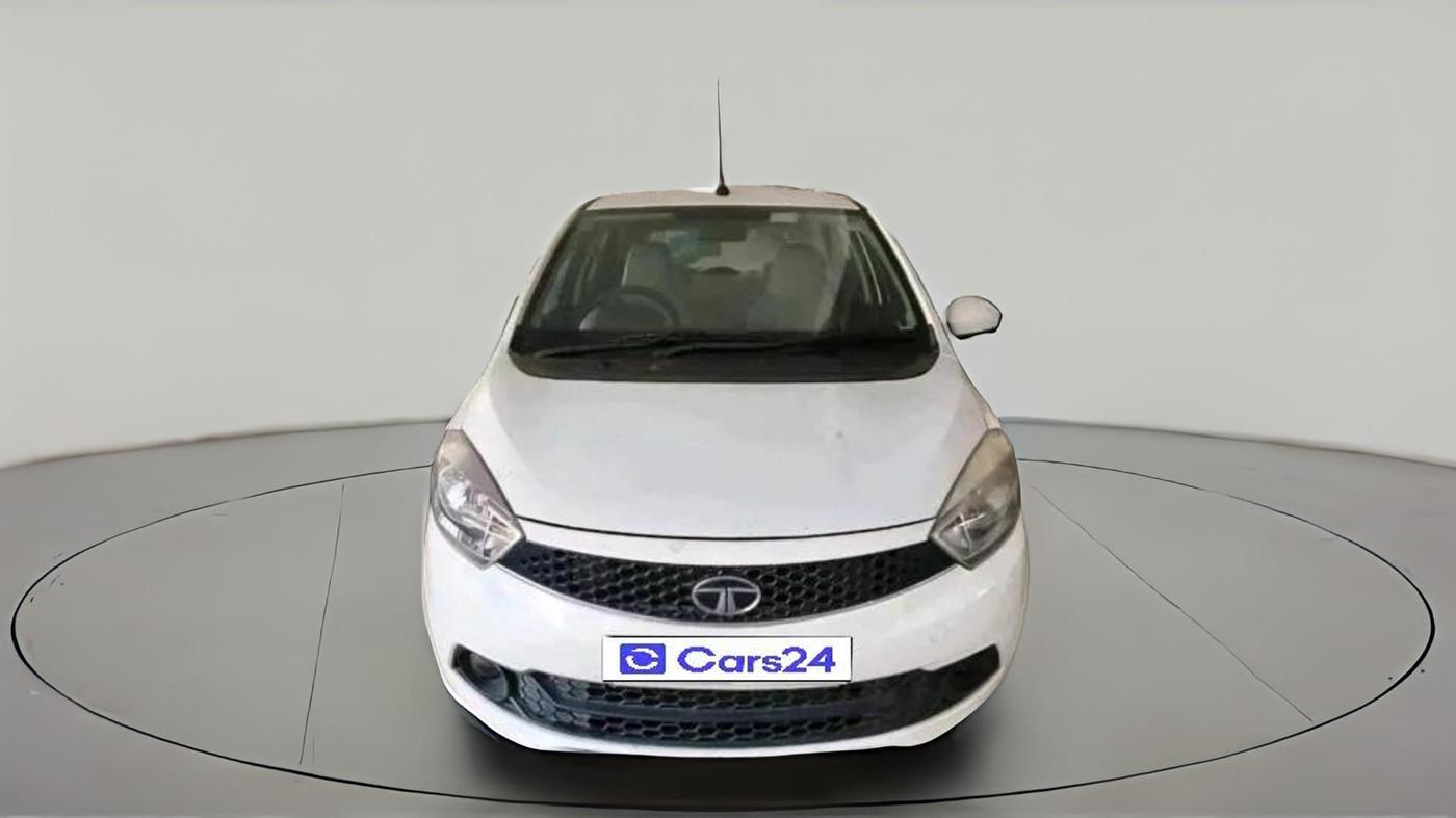 2017 Tata Tiago XT PETROL, CNG, Manual, 1,04,555 km, exterior