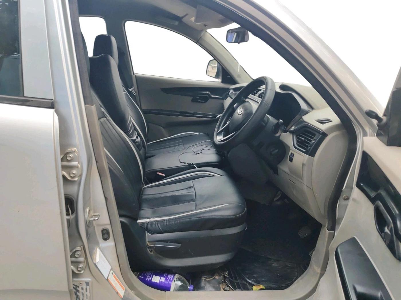 2016 Mahindra Kuv100 K2 D 6 STR, Diesel, Manual, 2,19,366 km, interior