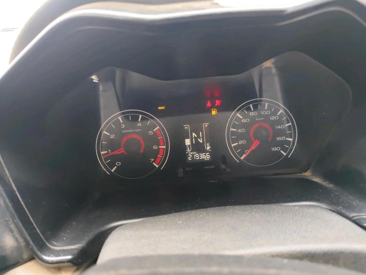 2016 Mahindra Kuv100 K2 D 6 STR, Diesel, Manual, 2,19,366 km, interior