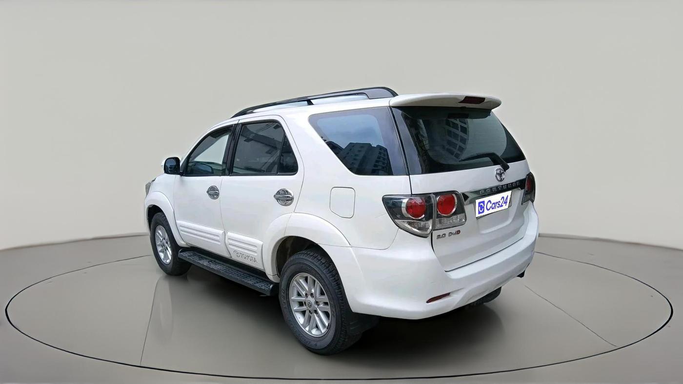 2012 Toyota Fortuner 3.0 4X2 MT, Diesel, Manual, 88,888 km, exterior