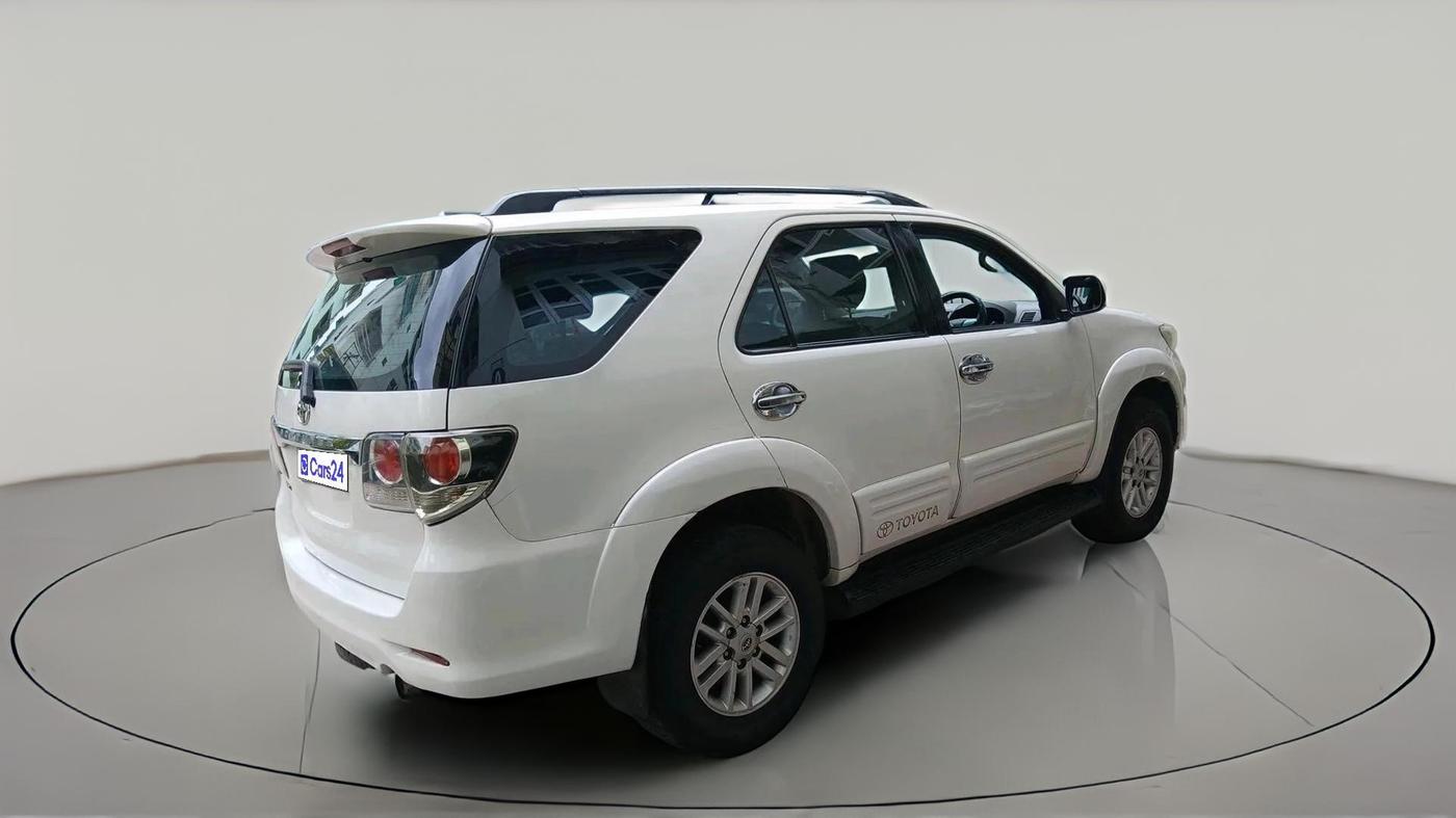 2012 Toyota Fortuner 3.0 4X2 MT, Diesel, Manual, 88,888 km, exterior