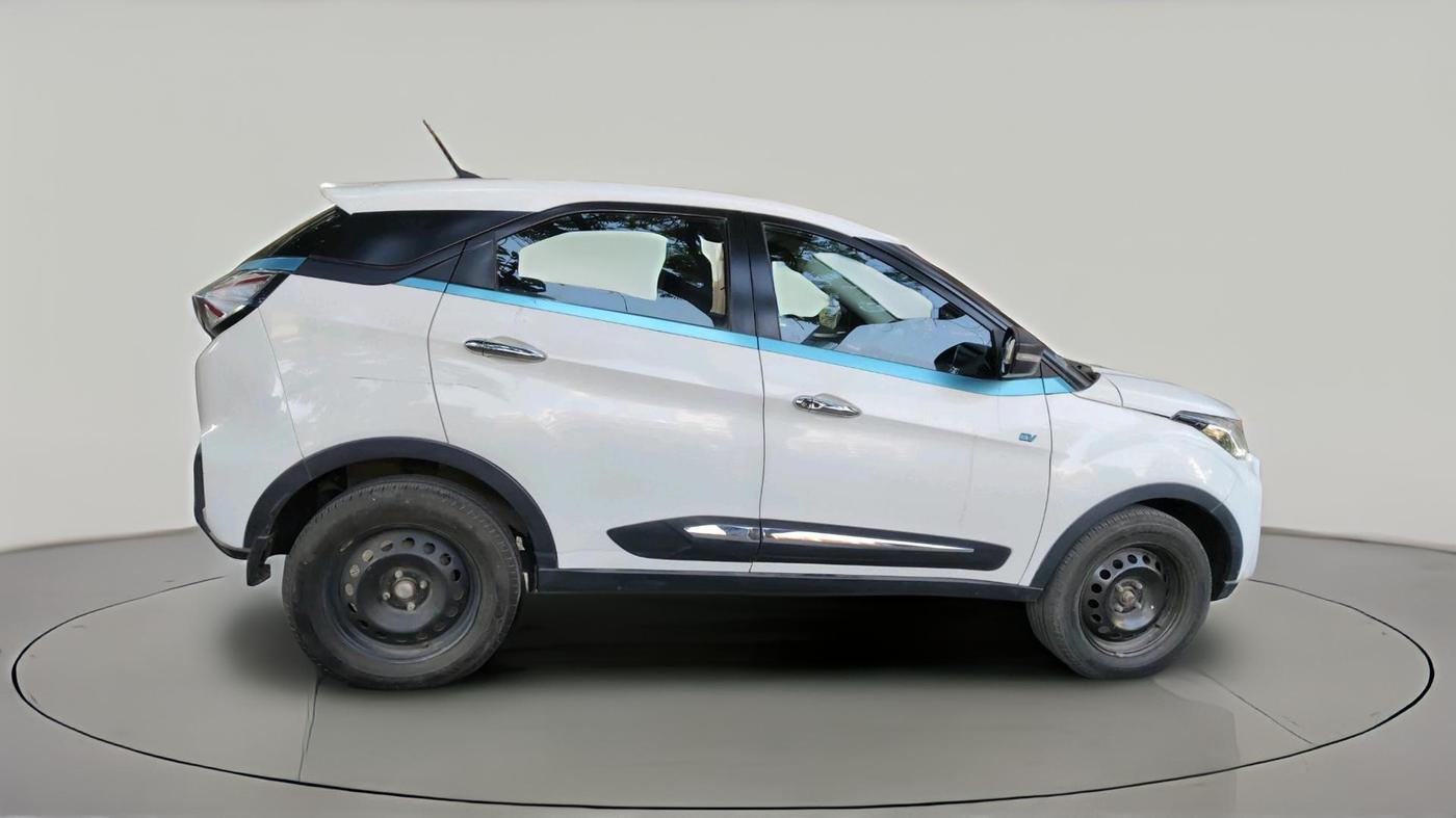 2022 Tata NEXON EV XM, Electric, Automatic, 88,787 km, exterior