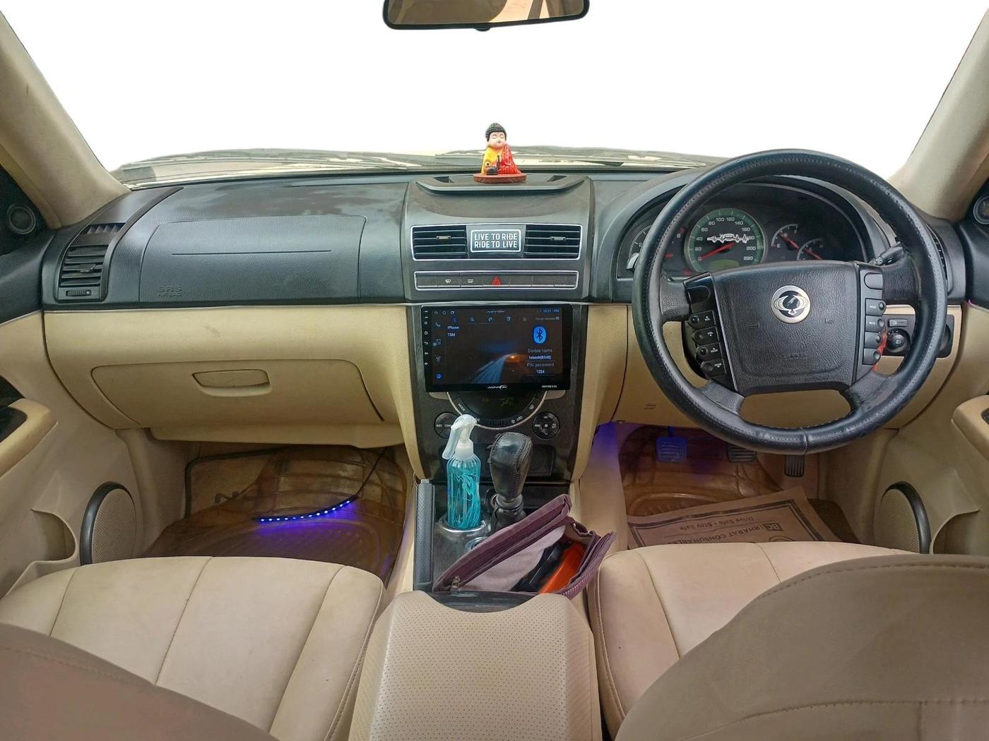 2013 Ssangyong Rexton RX5, Diesel, Manual, 1,15,691 km, interior
