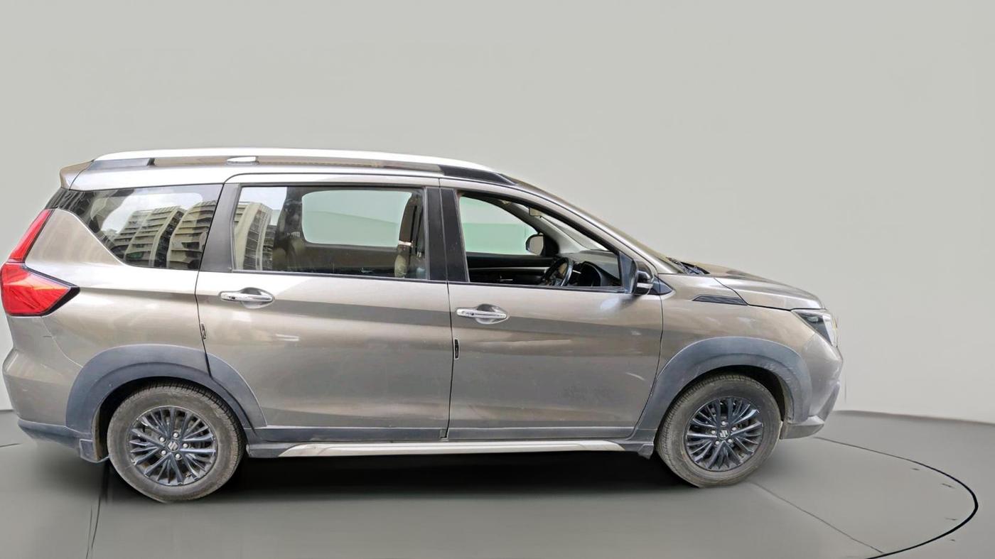 2021 Maruti XL6 ALPHA AT, CNG, Automatic, 1,60,603 km, exterior
