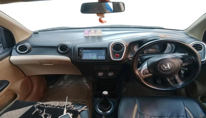 2014 Honda Mobilio 1.5L I-DTEC S, Diesel, Manual, 76,779 km, interior