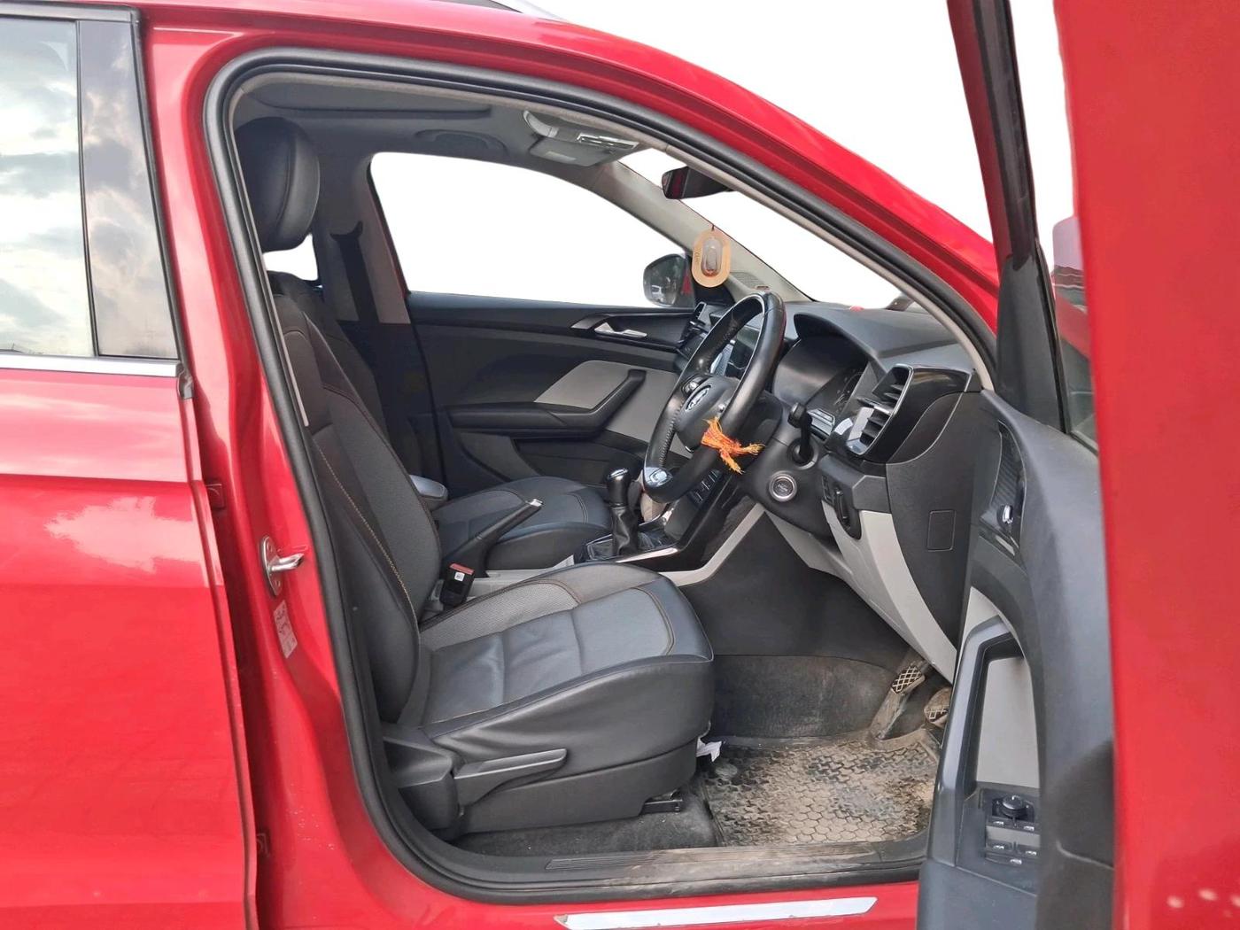 2021 Skoda KUSHAQ STYLE 1.5L TSI MT, Petrol, Manual, 1,01,030 km, interior