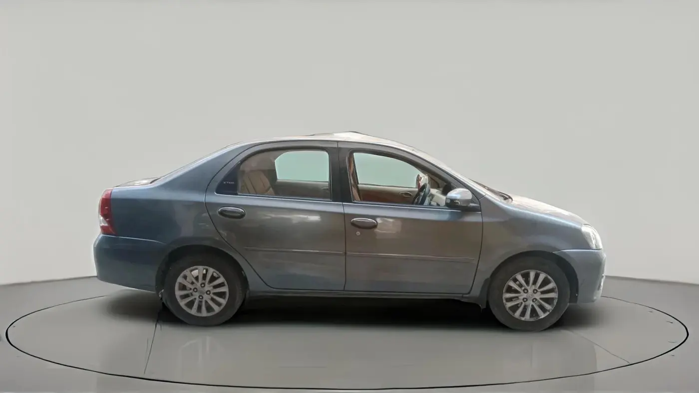 2017 Toyota Etios VXD PLATINUM, Diesel, Manual, 1,10,076 km, exterior