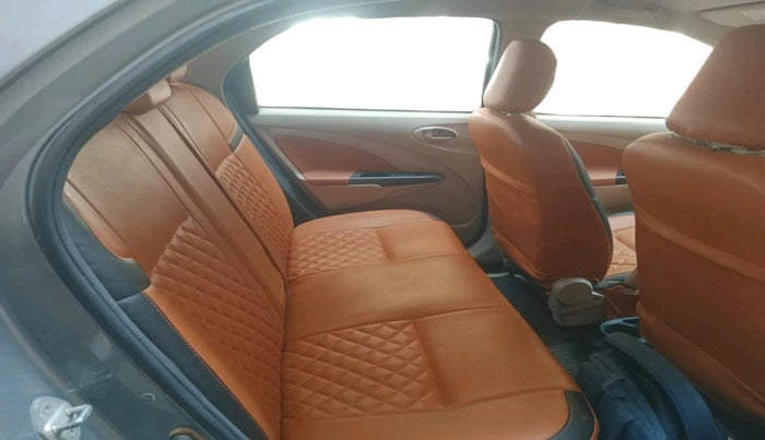 2017 Toyota Etios VXD PLATINUM, Diesel, Manual, 1,10,076 km, interior