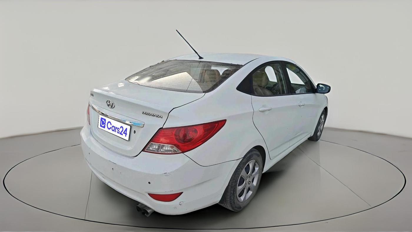 2012 Hyundai Verna FLUIDIC 1.6 CRDI EX, Diesel, Manual, 1,76,734 km, exterior