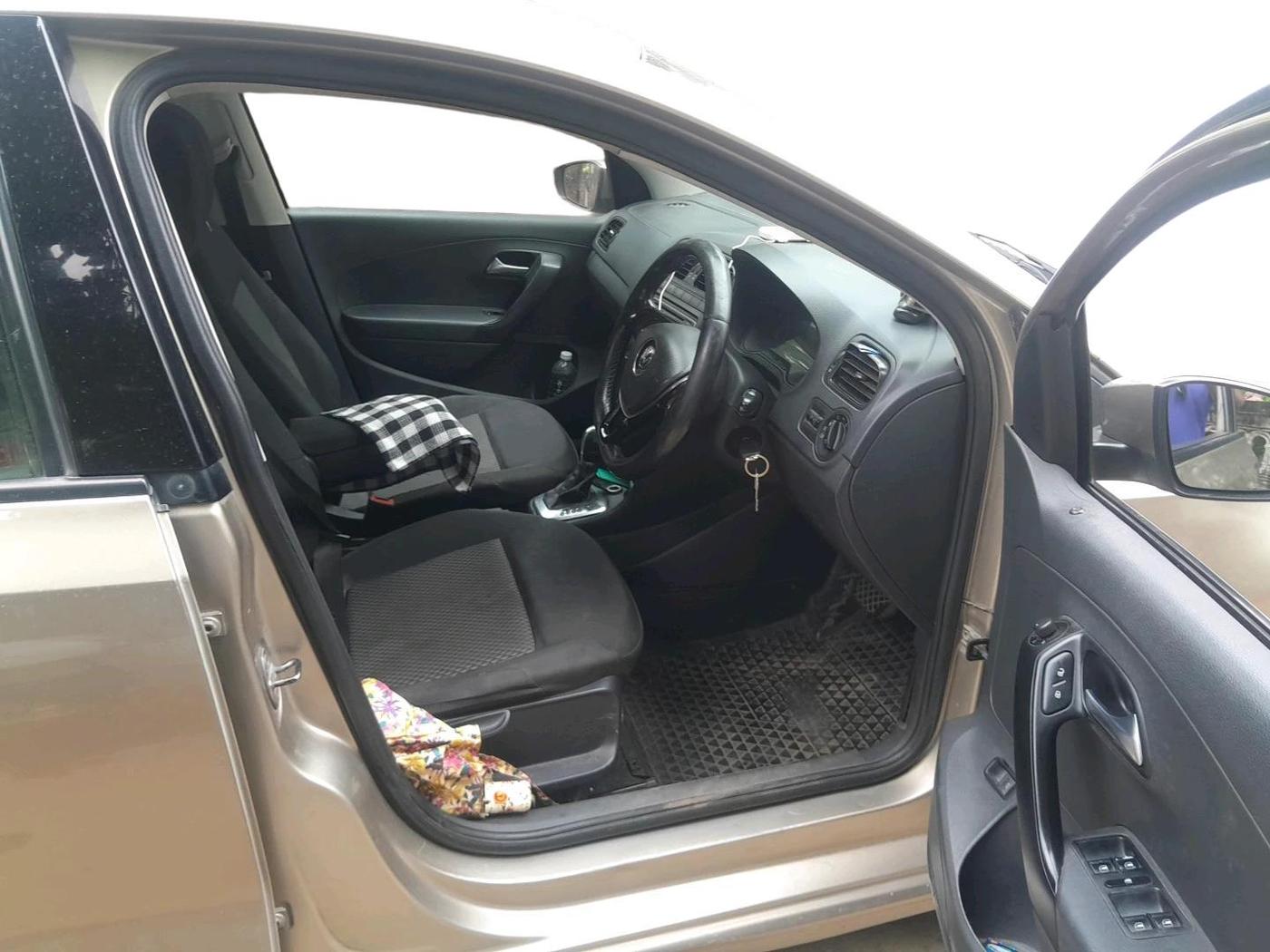 2015 Volkswagen Vento COMFORTLINE 1.5 AT, Diesel, Automatic, 1,15,890 km, interior