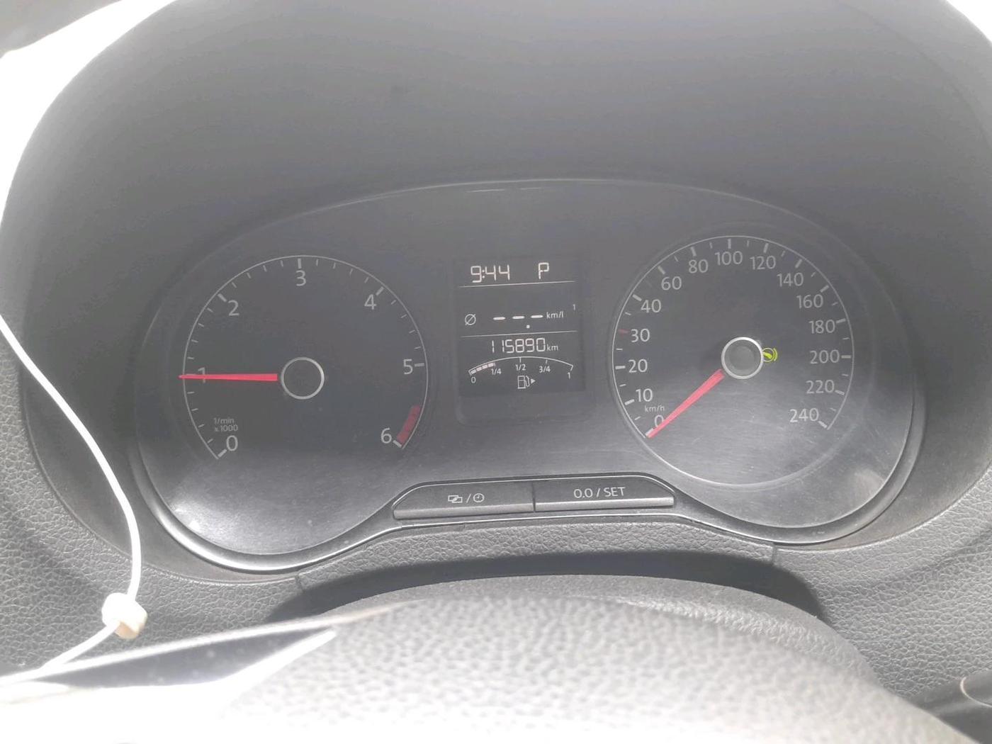2015 Volkswagen Vento COMFORTLINE 1.5 AT, Diesel, Automatic, 1,15,890 km, interior