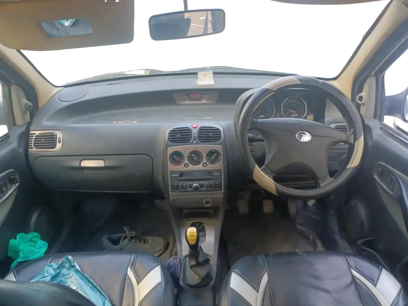 2014 Tata Indigo ECS LX TDI, Diesel, Manual, 1,33,110 km, interior