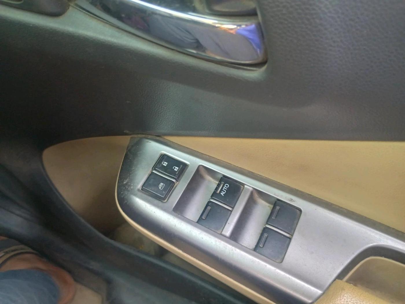 2014 Honda City 1.5L I-DTEC VX, Diesel, Manual, 1,44,143 km, interior