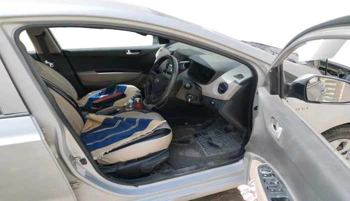 2016 Hyundai Xcent S 1.2, CNG, Manual, 1,55,238 km, interior