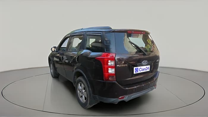2013 Mahindra XUV500 W8, Diesel, Manual, 1,09,902 km, exterior