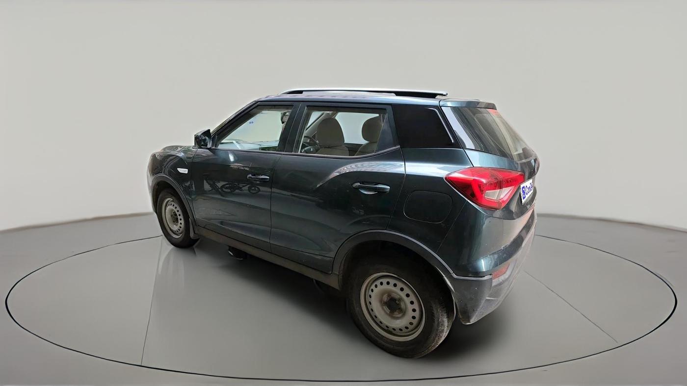 2023 Mahindra XUV300 W4 1.2 PETROL, Petrol, Manual, 6,801 km, exterior