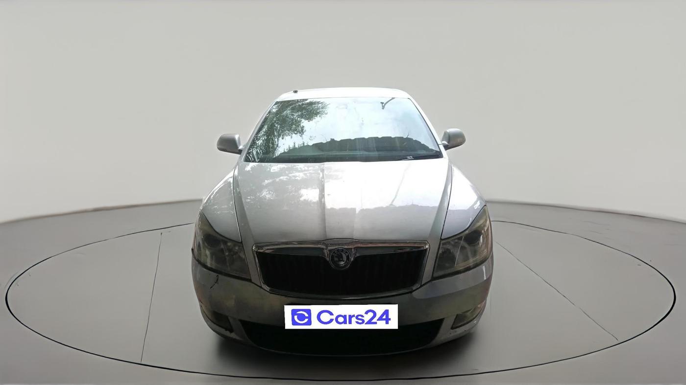 2013 Skoda Laura AMBIENTE 2.0 TDI CR MT, Diesel, Manual, 1,24,884 km, exterior