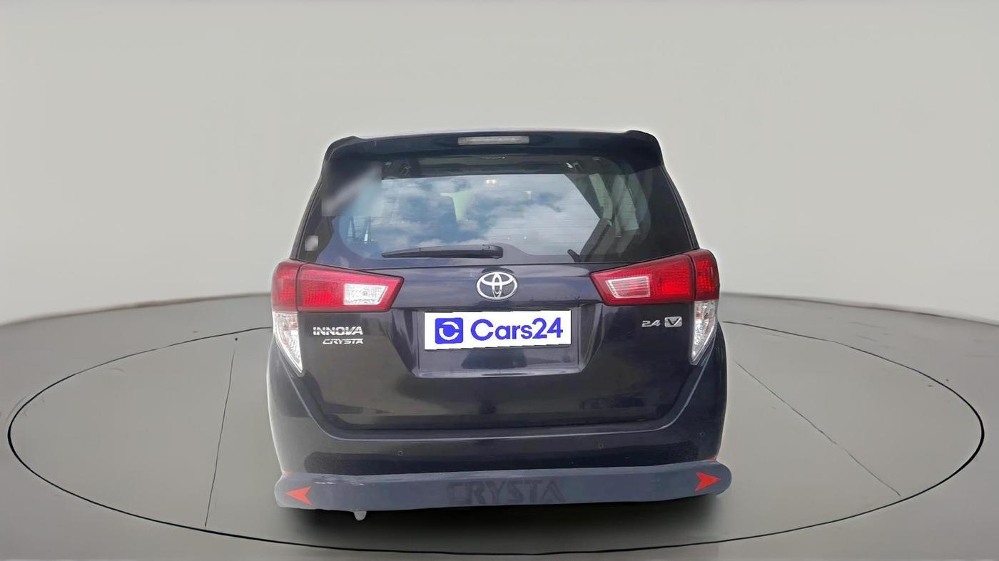 2023 Toyota Innova Crysta 2.4 VX 8STR, Diesel, Manual, 36,554 km, exterior