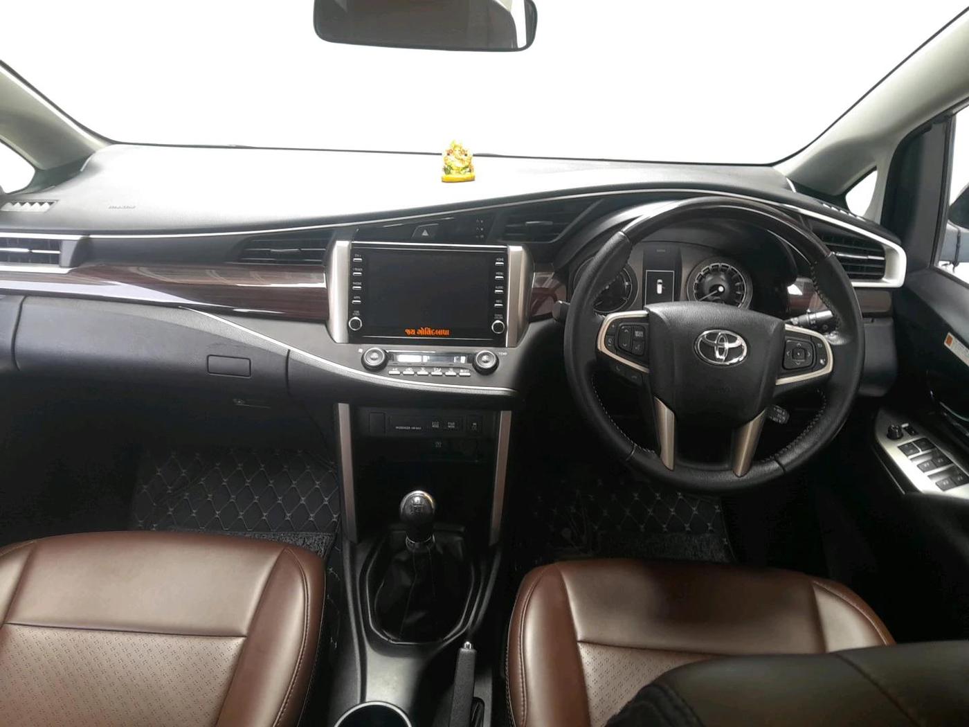 2023 Toyota Innova Crysta 2.4 VX 8STR, Diesel, Manual, 36,554 km, interior