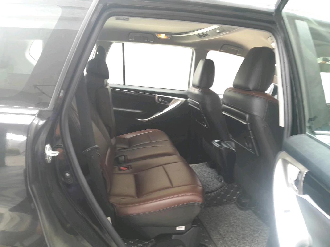 2023 Toyota Innova Crysta 2.4 VX 8STR, Diesel, Manual, 36,554 km, interior