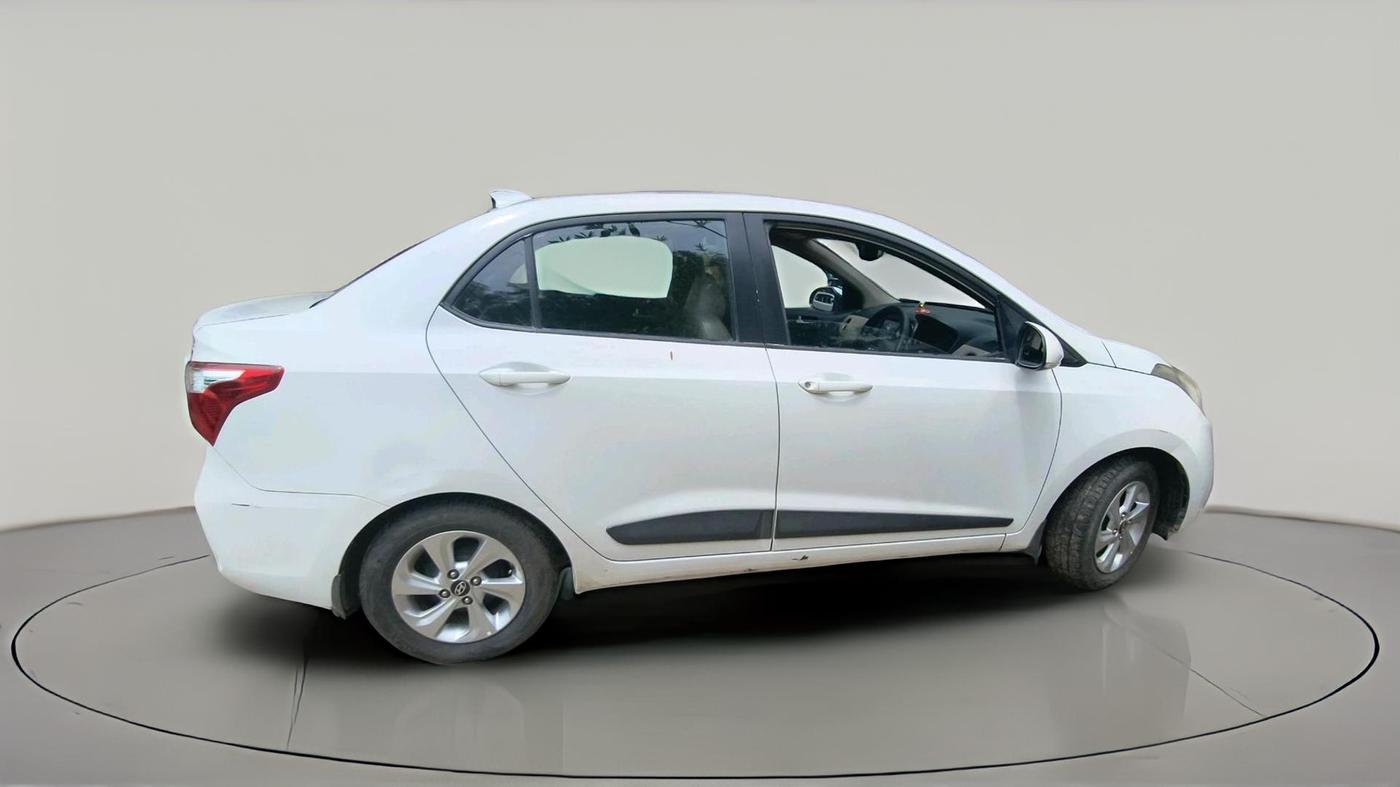2017 Hyundai Xcent SX 1.2, CNG, Manual, 1,16,213 km, exterior