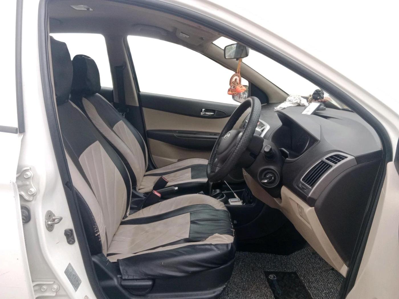 2012 Hyundai i20 MAGNA (O) 1.2, Petrol, Manual, 82,922 km, interior