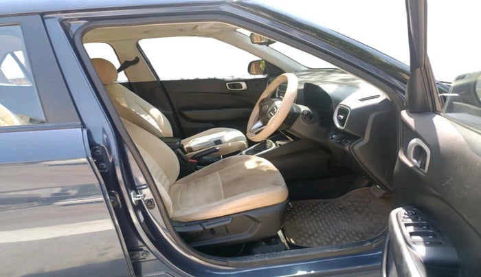 2020 Hyundai VENUE SX PLUS 1.0 TURBO DCT, Petrol, Automatic, 58,927 km, interior