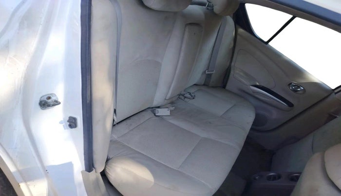 2011 Nissan Sunny XV PETROL, CNG, Manual, 73,904 km, interior