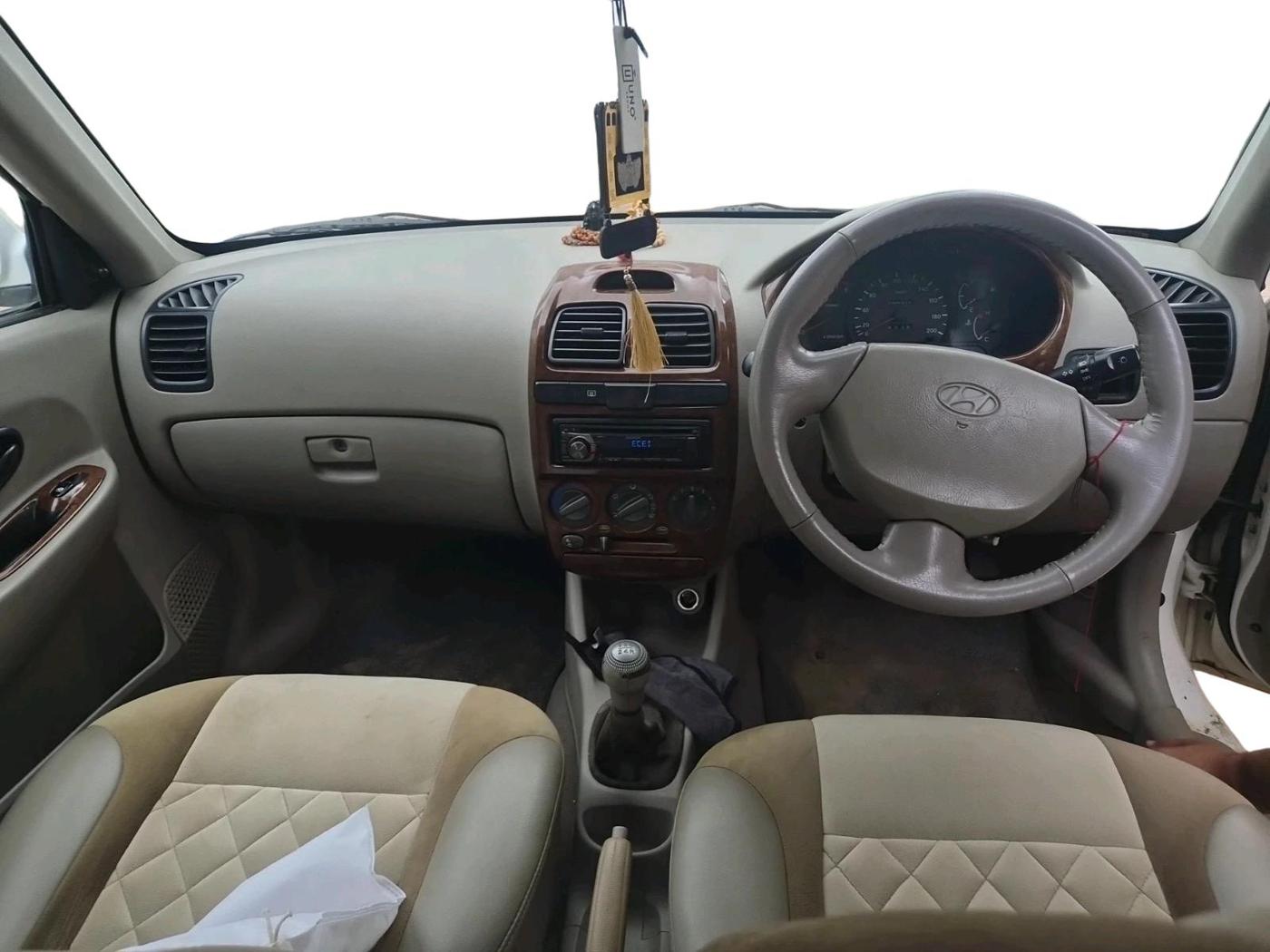 2011 Hyundai Accent GLE, Petrol, Manual, 1,00,319 km, interior