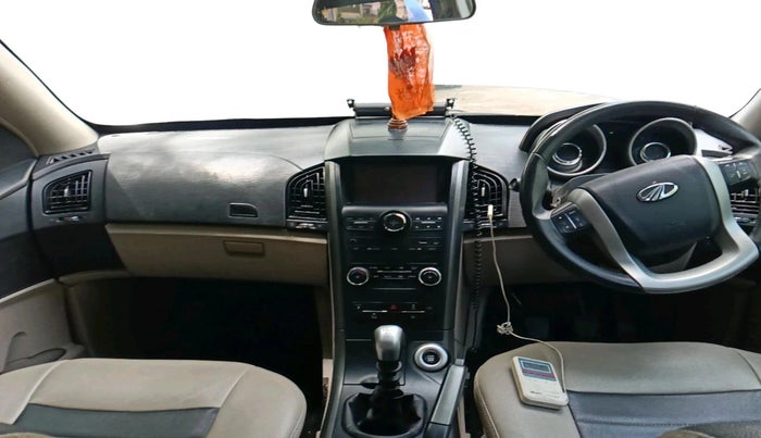 2017 Mahindra XUV500 W9, Diesel, Manual, 60,479 km, interior