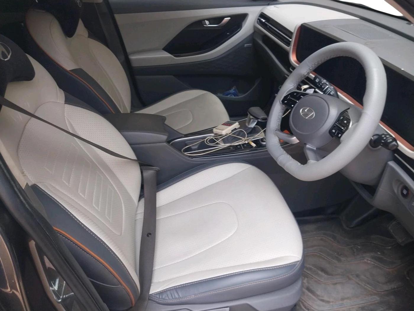 2025 Hyundai Creta SX TECH 1.5 PETROL iVT, Petrol, Automatic, 33,704 km, interior