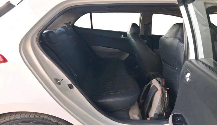 2015 Hyundai Grand i10 SPORTZ 1.2 KAPPA VTVT, CNG, Manual, 1,59,579 km, interior